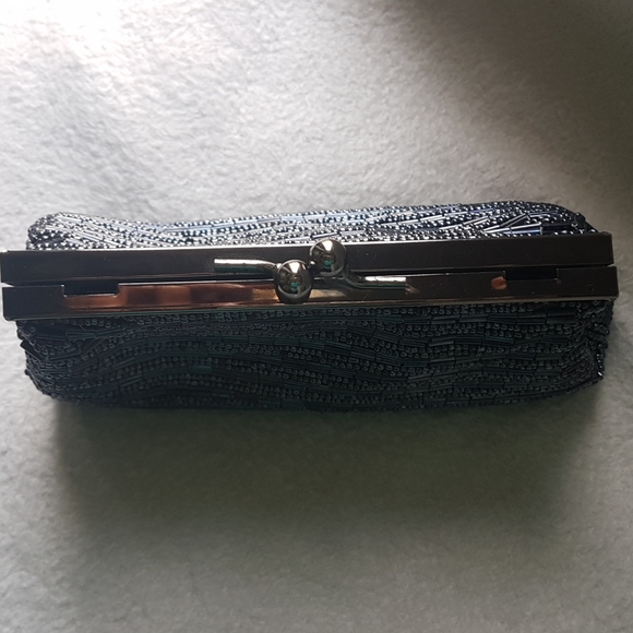 Clutch - Picture 2 of 4